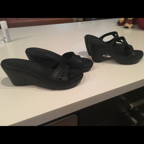 Crocs Size 8 listing is for both💃🏻👠 - Picture 2 of 8